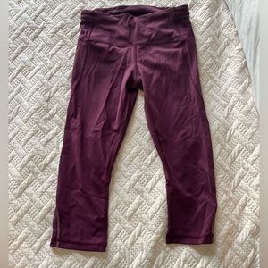 Lululemon maroon 19” cropped leggings